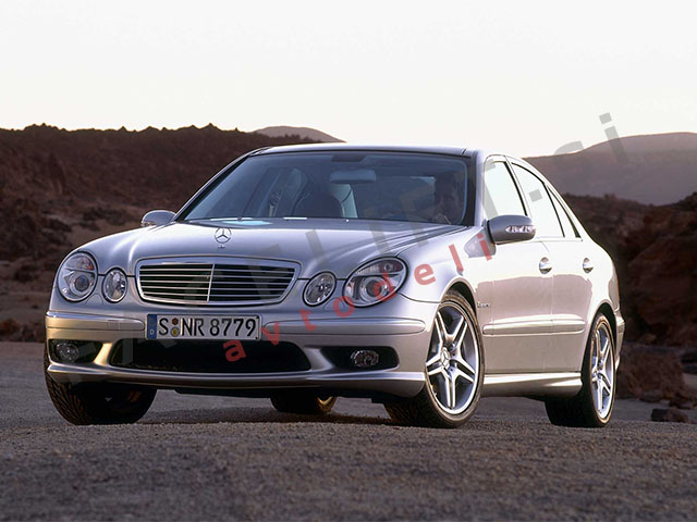Mercedes E W211 02-06 sprednji odbijač AMG E55 izgled PDC SRA