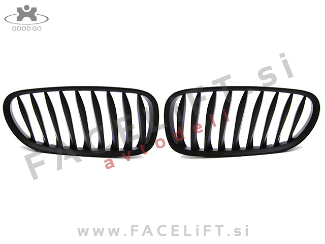 BMW Z4 E85 E86 03-08 ledvičke črne (mat) BMW Z4 E85 E86 03-08 ledvičke črne (mat)