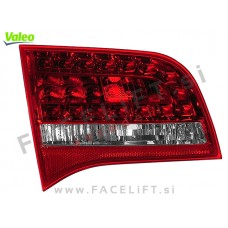 Audi A6 Karavan 4F 04-08 zadnja notranja LED luč leva Audi A6 Karavan 4F 04-08 zadnja notranja LED luč leva