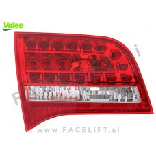 Audi A6 4F C6 Karavan 08-11 zadnja notranja LED luč leva Audi A6 4F C6 Karavan 08-11 zadnja notranja LED luč leva