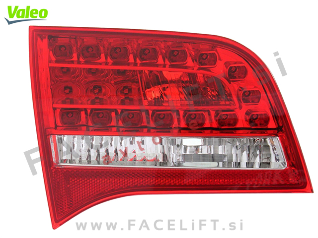Audi A6 4F C6 Karavan 08-11 zadnja notranja LED luč leva Audi A6 4F C6 Karavan 08-11 zadnja notranja LED luč leva