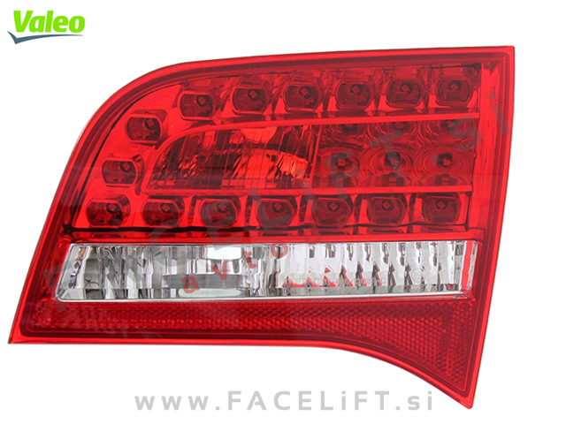 Audi A6 4F C6 Karavan 08-11 zadnja notranja LED luč desna Audi A6 4F C6 Karavan 08-11 zadnja notranja LED luč desna