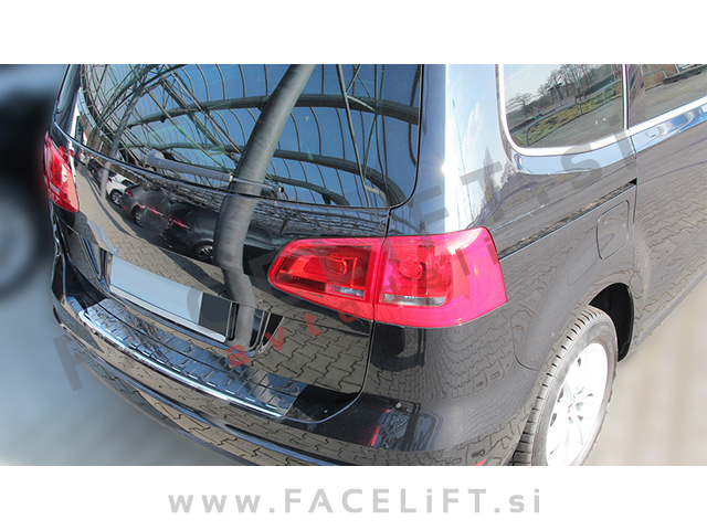 VW Sharan 7N 10-20 zaščita zadnjega odbijača kromirana sijaj VW Sharan 7N 10-20 zaščita zadnjega odbijača kromirana sijaj