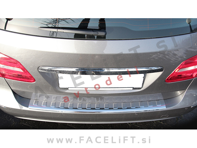 Mercedes B W246 11-18 zaščita zadnjega odbijača kromirana (sijaj) Mercedes B W246 11-18 zaščita zadnjega odbijača kromirana (sijaj)