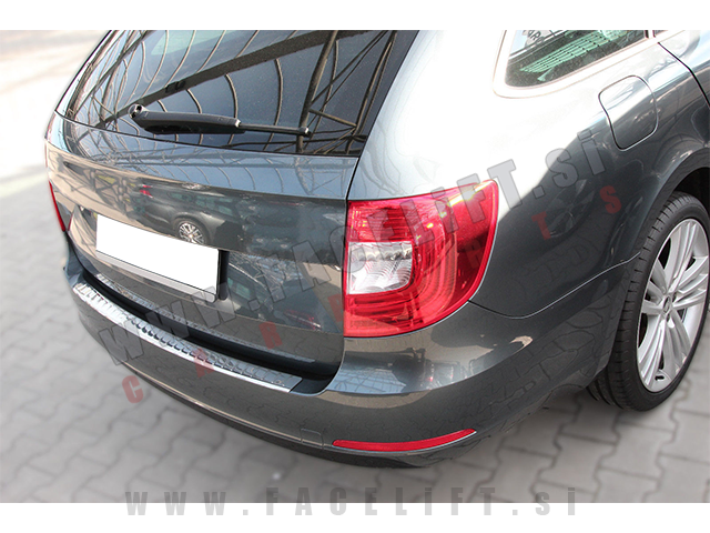 Škoda Superb 3T Karavan 08-15 zaščita zadnjega odbijača kromirana (sijaj)