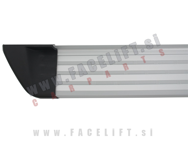 Nissan X-Trail / T31 (07-14) / bočne stopnice Nissan X-Trail / T31 (07-14) / bočne stopnice