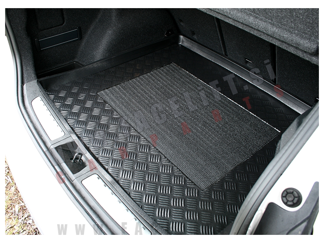 Audi Q3 8U 11-15 korito prtljažnika