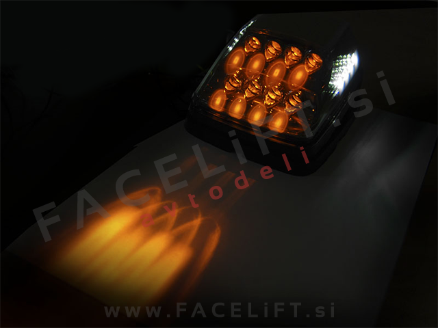 Mercedes G / W463 (89-12) / sprednji LED smerniki / DTS
