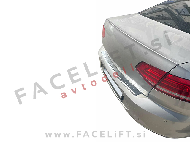 VW Passat B8 Limuzina 14- zaščita zadnjega odbijača kromirana (sijaj)