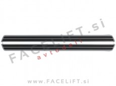 VW Touareg / 7L 7P (02-18) / bočne stopnice