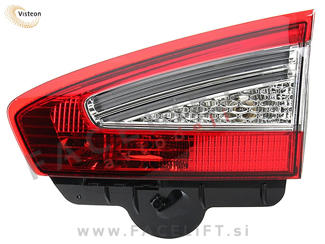 Ford Mondeo Karavan 10-15 zadnja notranja luč desna