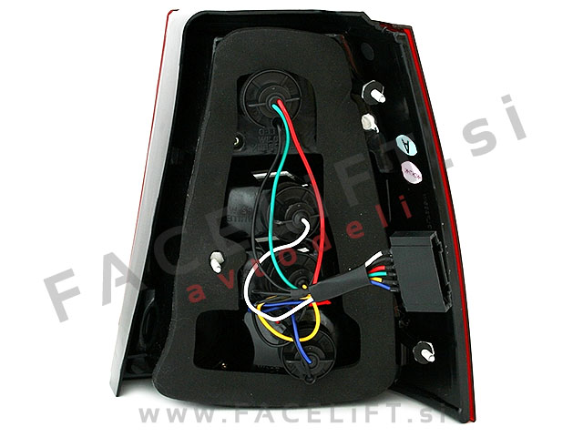 VW Bora / 1J Karavan (98-05) / zadnje luči