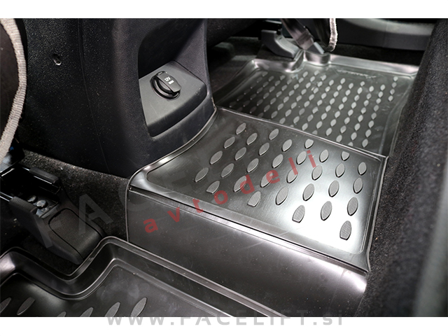 Honda CR-V RW 16-22 tipske gumijaste preproge Honda CR-V RW 16-22 tipske gumijaste preproge