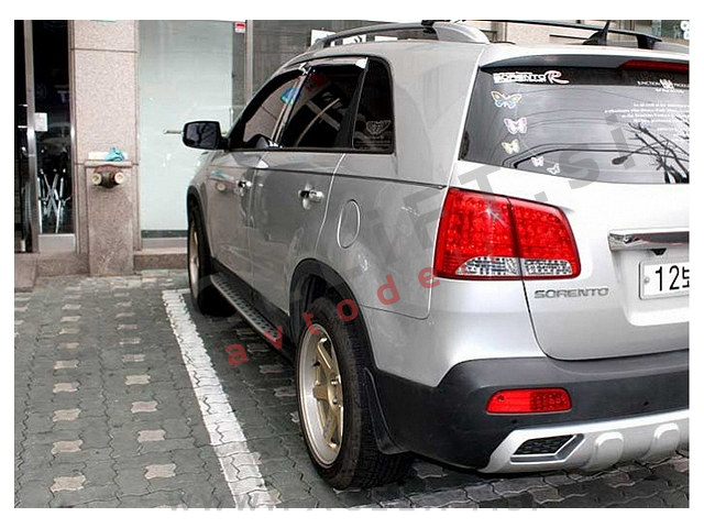 Kia Sorento / XM (09-12) / bočne stopnice Kia Sorento / XM (09-12) / bočne stopnice