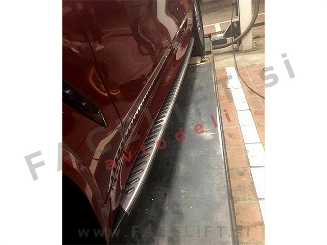 BMW X4 G02 18- bočne stopnice