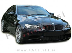 BMW 3 / E92 E93 LCI (10-13) / ledvičke / črne (mat) BMW 3 / E92 E93 LCI (10-13) / ledvičke / črne (mat)