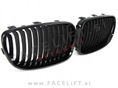 BMW 1 E81 E82 E87 E88 LCI 07-13 ledvičke črne (sijaj) BMW 1 E81 E82 E87 E88 LCI 07-13 ledvičke črne (sijaj)