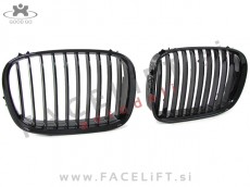 BMW 5 E39 95-03 ledvičke črne (sijaj)