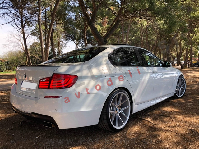 BMW 5 / F10 F11 (10-17) / nastavki za izpuh / črni (sijaj)