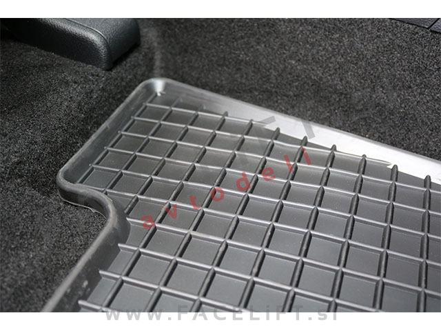 BMW 5 F10 F11 10-13 tipske gumijaste preproge BMW 5 F10 F11 10-13 tipske gumijaste preproge