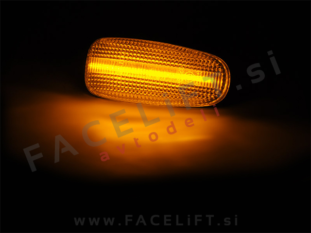 Mercedes / dinamični bočni LED smerniki