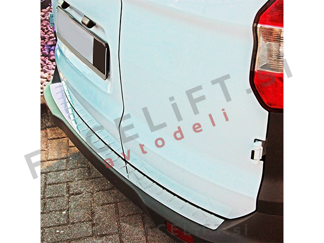 Ford Tourneo Courier / (14- ) / zaščita zadnjega odbijača / kromirana (sijaj)