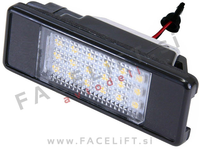 Nissan LED osvetlitev registrske tablice z ohišjem