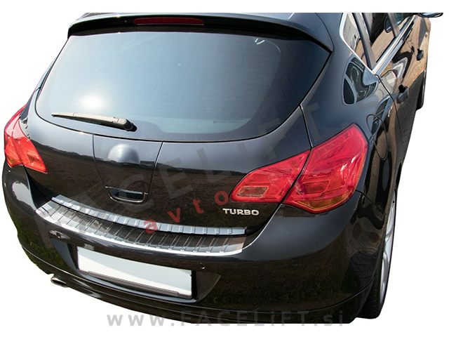 Opel Astra J Hatchback 09-15 zaščita zadnjega odbijača kromirana (sijaj)