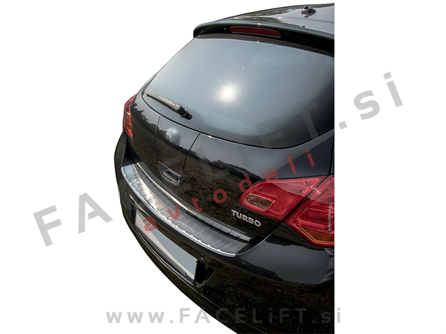 Opel Astra J Hatchback 09-15 zaščita zadnjega odbijača srebrna (mat) Opel Astra J Hatchback 09-15 zaščita zadnjega odbijača srebrna (mat)