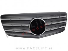 Mercedes E W211 06-09 maska črna mat
