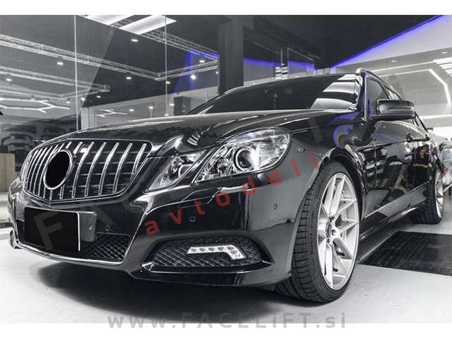 Mercedes E S212 W212 09-13 maska črna kromirana sijaj