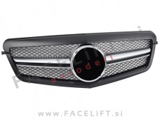 Mercedes E S212 W212 09-13 maska črna mat
