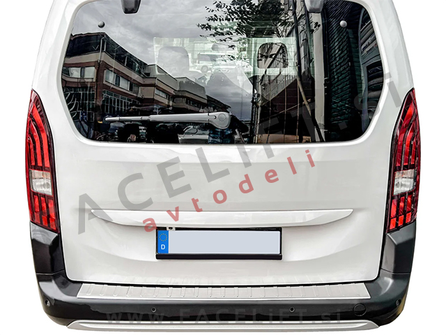Peugeot Rifter 18- zaščita zadnjega odbijača srebrna mat