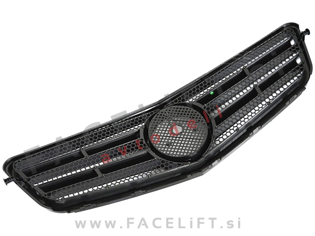 Maska črna sijaj kromirana Mercedes C S204 W204 07-14