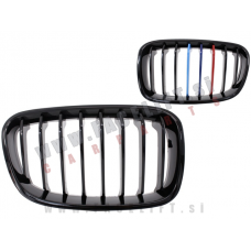 BMW 1 F20 F21 11-15 ledvičke črne (sijaj) BMW 1 F20 F21 11-15 ledvičke črne (sijaj)