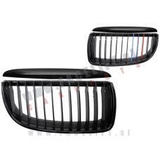 BMW 3 / E90 E91 (05-08) / ledvičke / črne (sijaj) BMW 3 / E90 E91 (05-08) / ledvičke / črne (sijaj)