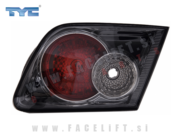 Mazda 6 / GG GY Limuzina (05-07) / zadnja notranja luč / desna Mazda 6 / GG GY Limuzina (05-07) / zadnja notranja luč / desna
