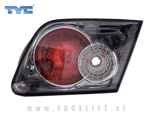 Mazda 6 / GG GY Limuzina (05-07) / zadnja notranja luč / desna Mazda 6 / GG GY Limuzina (05-07) / zadnja notranja luč / desna