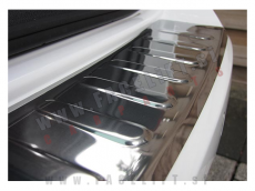 VW Passat 3BG Karavan 00-05 zaščita zadnjega odbijača kromirana (sijaj) VW Passat 3BG Karavan 00-05 zaščita zadnjega odbijača kromirana (sijaj)