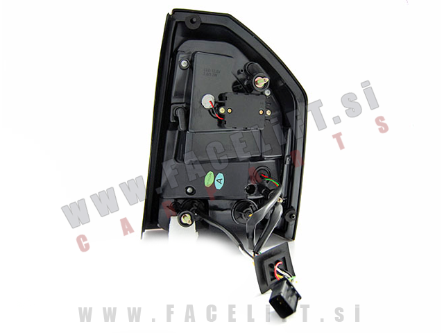 Chrysler 300C 04-09 zadnje LED luči